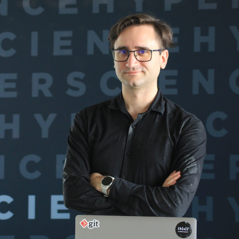 Headshot of Viktor Penelski